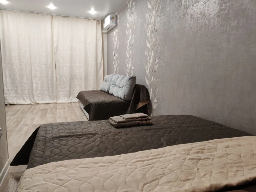 Видовая 1-комнатная квартира с дизайнерским ремонтом