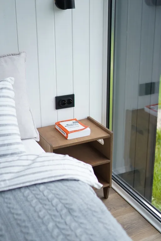 Домик на Новогодние праздники с панорамными окнами в лесу