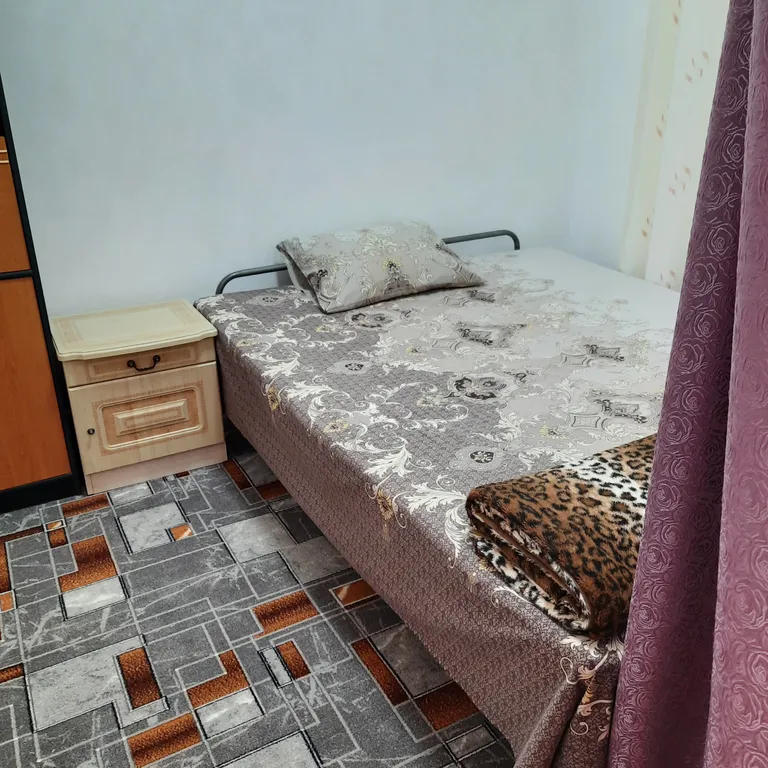 Половина двухэтажного дома у моря