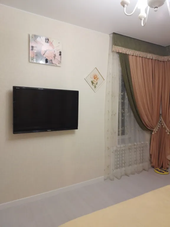 Дом у реки в центре города