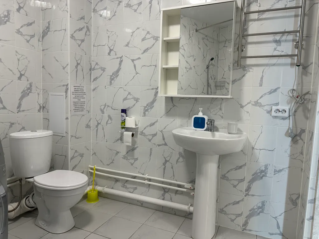 Современная однокомнатная квартира с видом на море