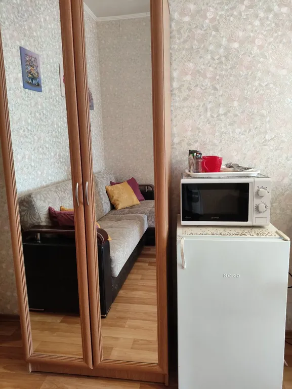 Трехместный номер с 2  кроватями и диваном. Стандарт с видом на море.