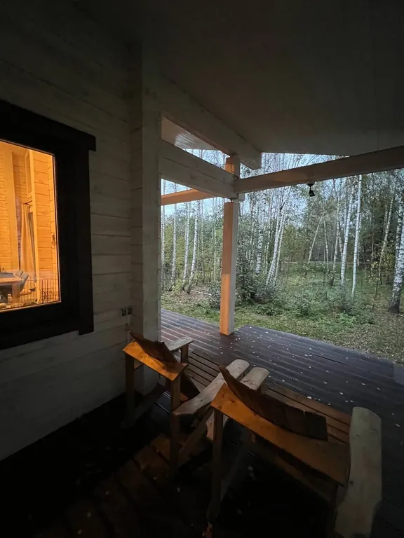 Сказочное шале в лесу