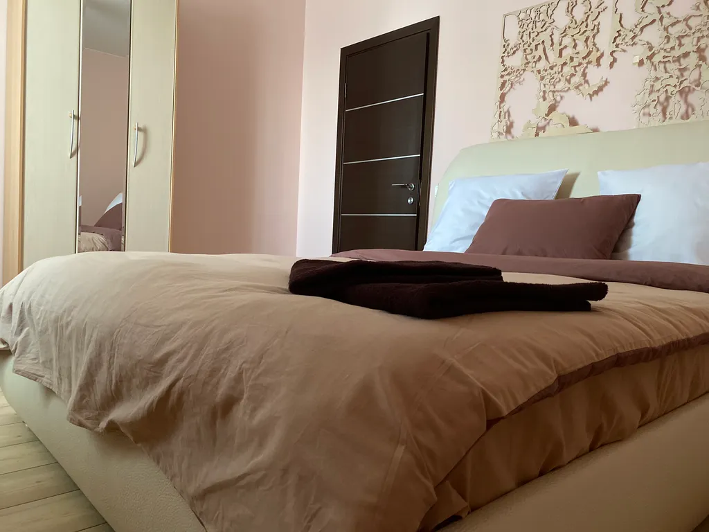 8 минут пешком до ЛетоЛето