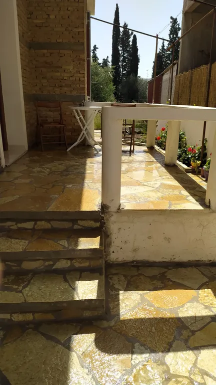 Дом у соснового парка и моря