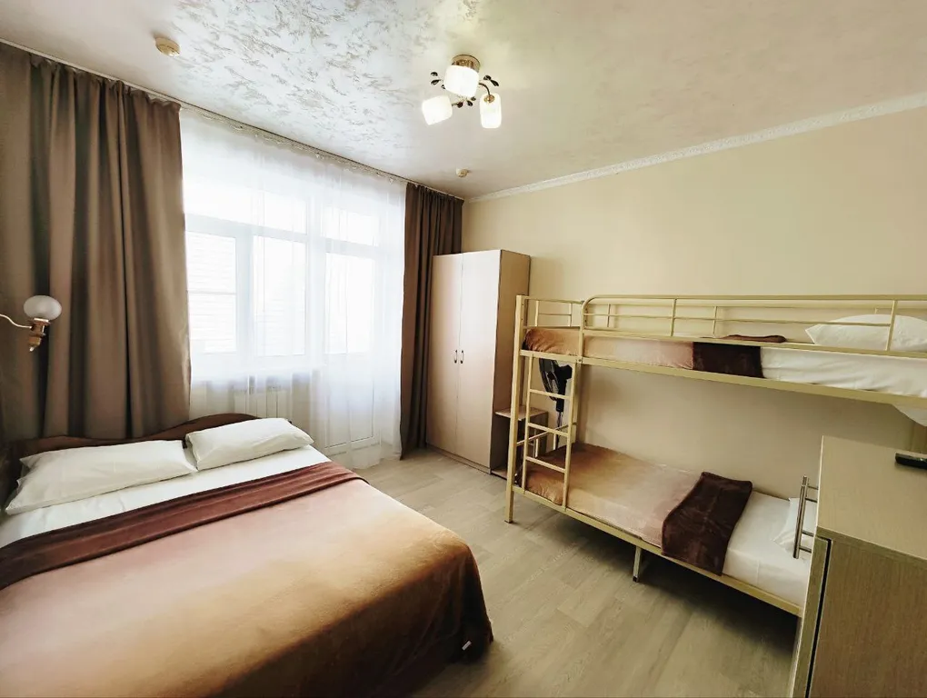 Апартаменты с одной спальней и балконом в гостевом доме Регион 86