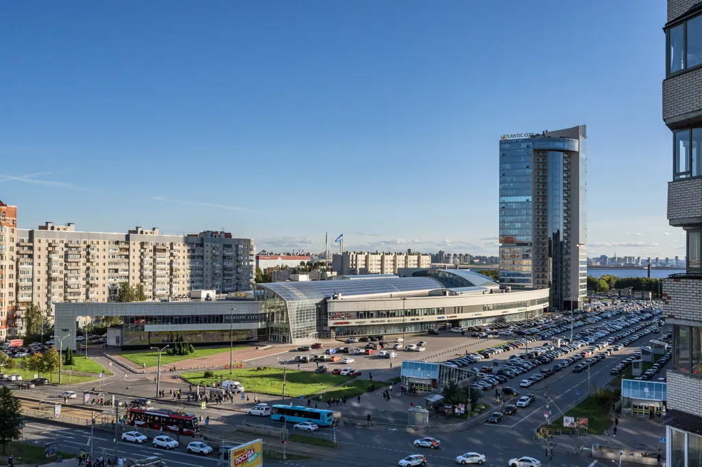 Семейная чистая квартира, студия около метро с кондиционером