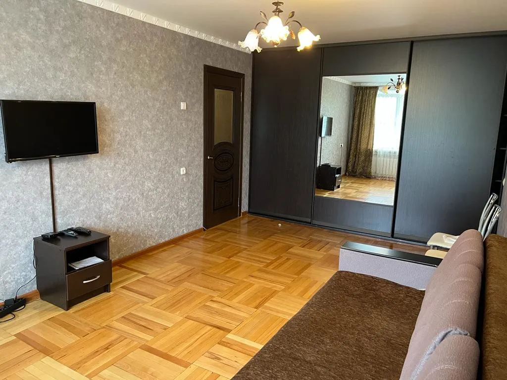 Современная трехкомнатная квартира в центре — аренда посуточно в Ессентуки
