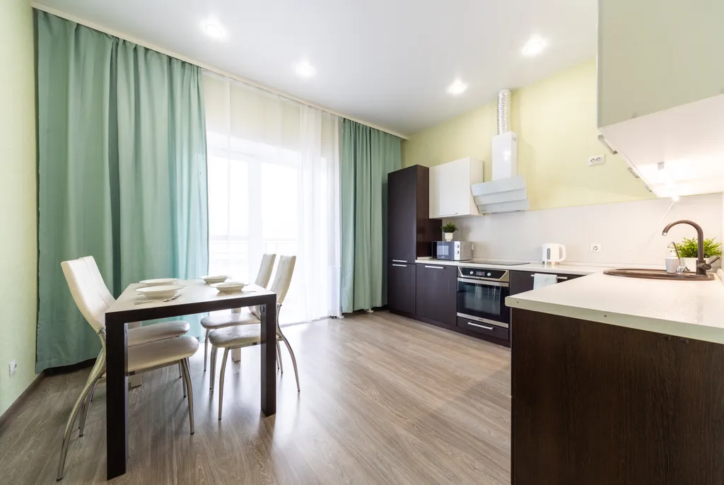 Просторная и люксовая квартира с новым ремонтом возле ТЦ Планета