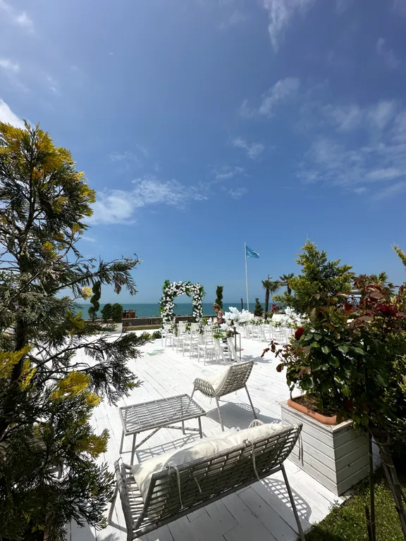 Элитные апартаменты с бассейном в Dreamland Oasis