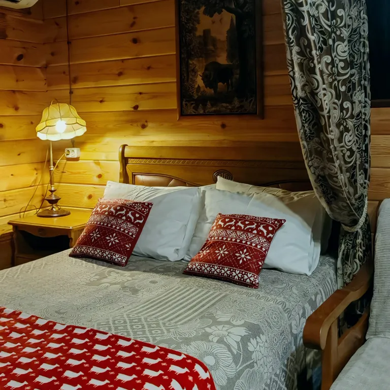 Коттедж Как у бабушки Домик с печкой и сеновалом, завтрак включен — аренда посуточно в Каменюки