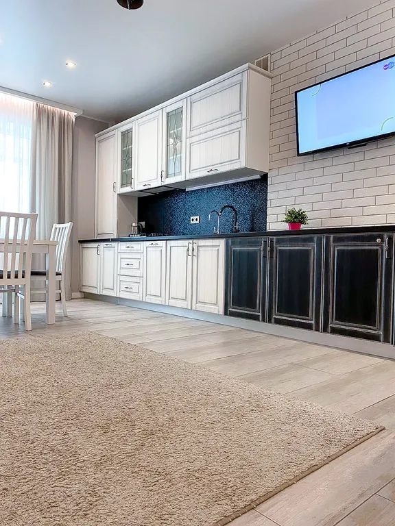 Просторная квартира с видом на море