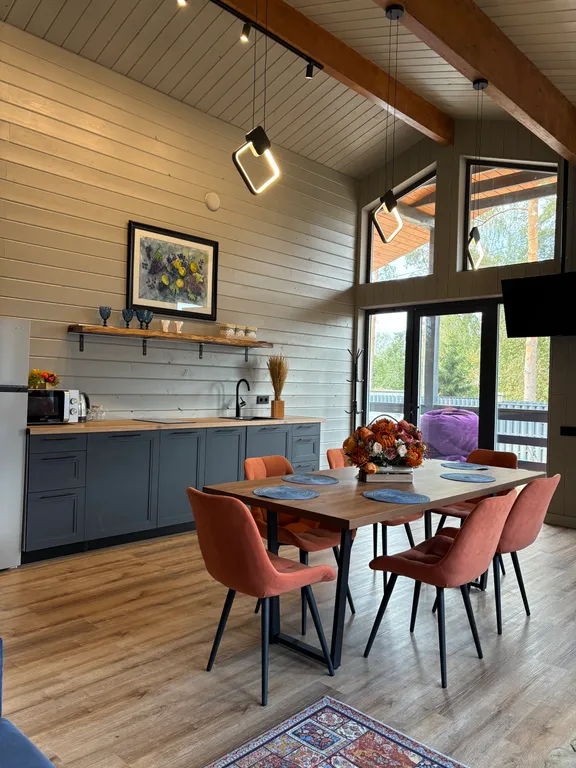 Коттедж Комфортный коттедж с сауной и купелью — Бугры