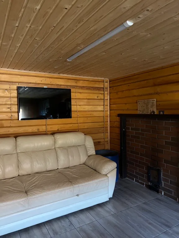 Дом с баней у озера