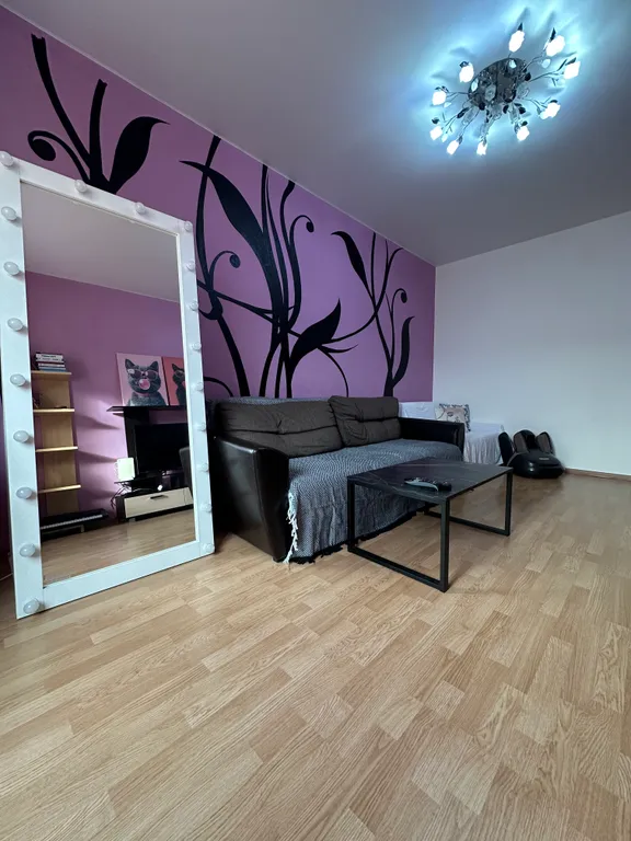 Теплая квартира с уютной, домашней энергетикой рядом со склоном — аренда посуточно в Кировск