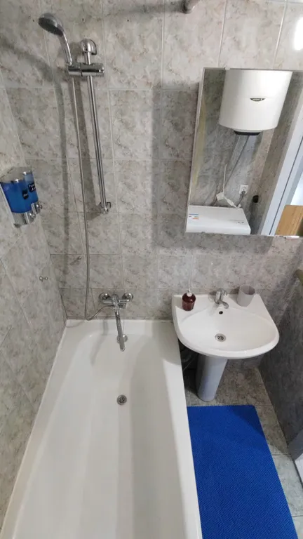 Однокомнатная квартира с балконом и лифтом у ТРЦ Плазма