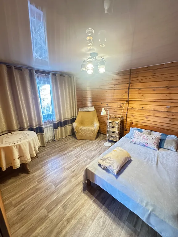 Дом у озера в Листвянке