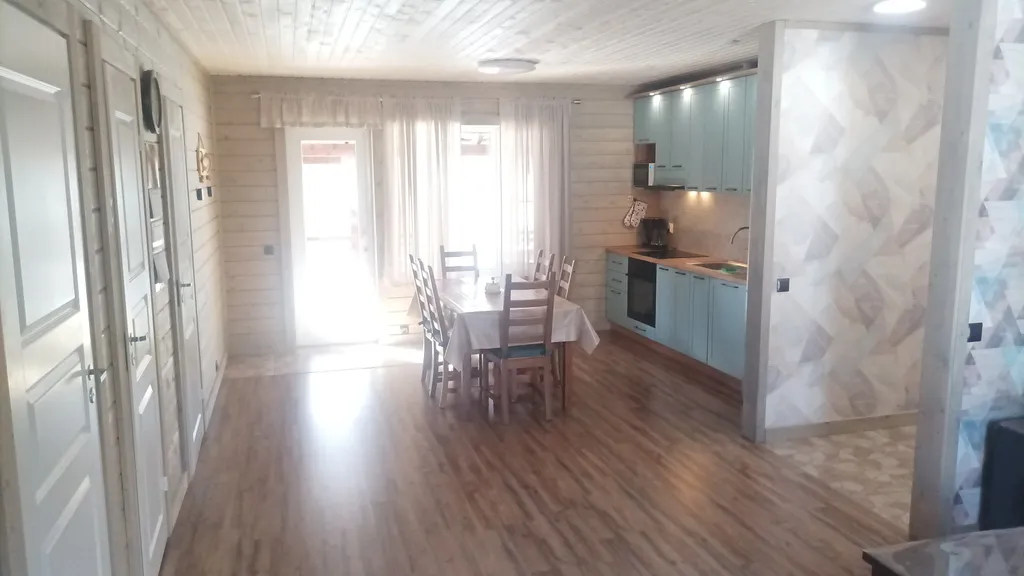 Дом с тремя спальнями с видом на озеро