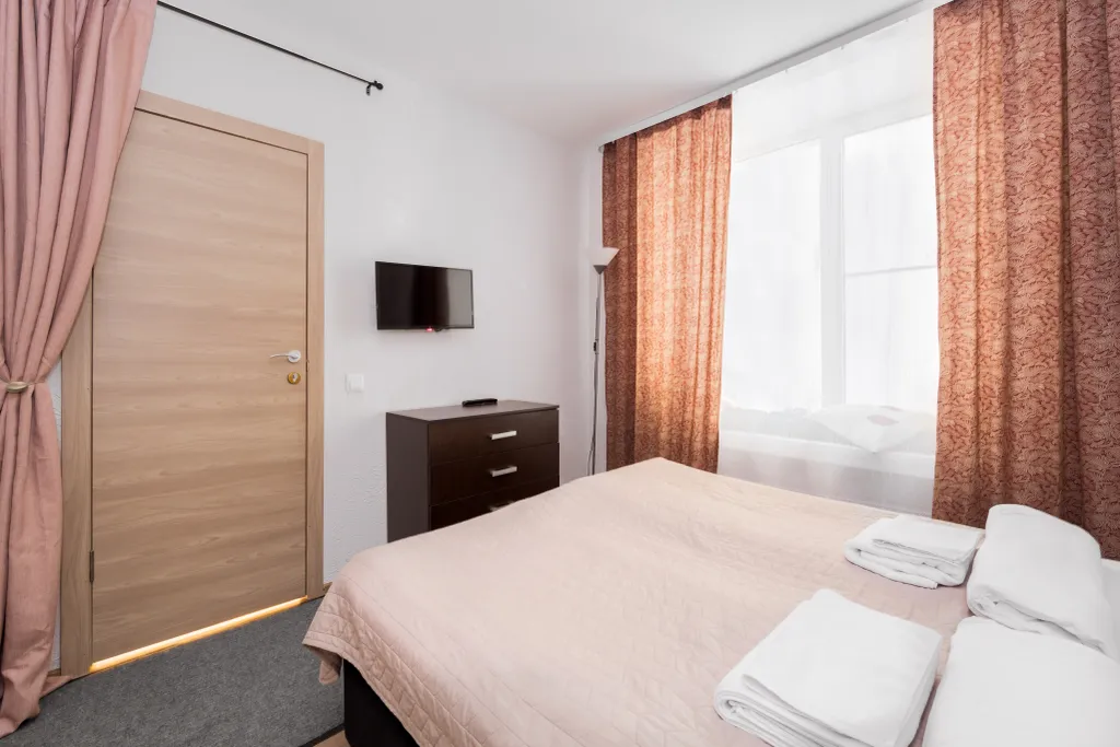 Квартира Комната с санузлом и большой двуспальной кроватью у зоопарка — Санкт-Петербург