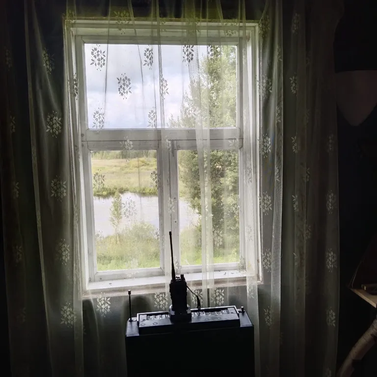 Деревенский дом с видом на озеро