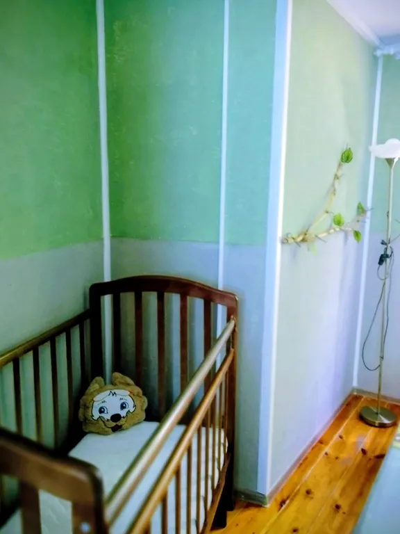 Двухкомнатный этаж, с детской кроваткой, вид на море и горы