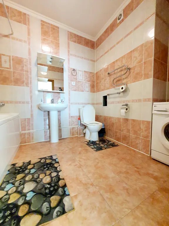 Уютная квартира в самом центре Астаны, с видом с 36 этажа