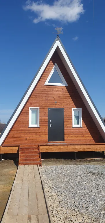Дом с террасой и баней на дровах