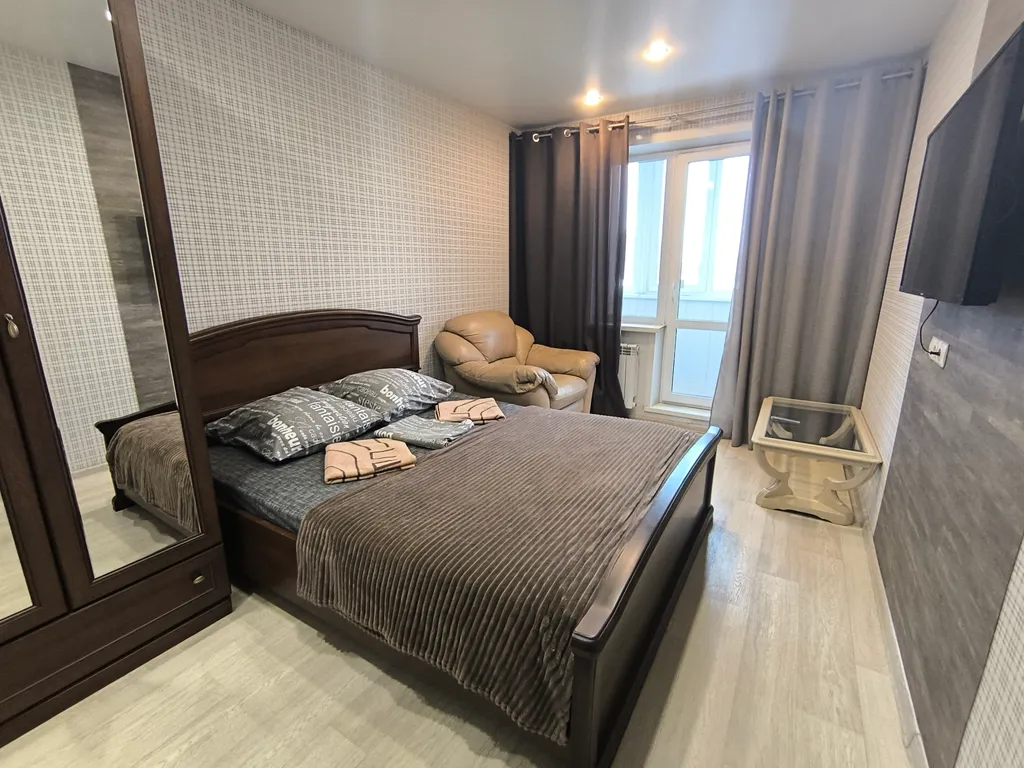 Пятикомнатная квартира с сауной и кинотеатром в центре