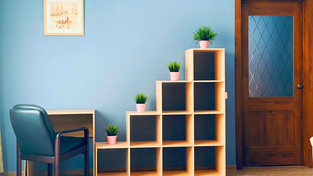 Просторная квартира с лоджией на площади Революции