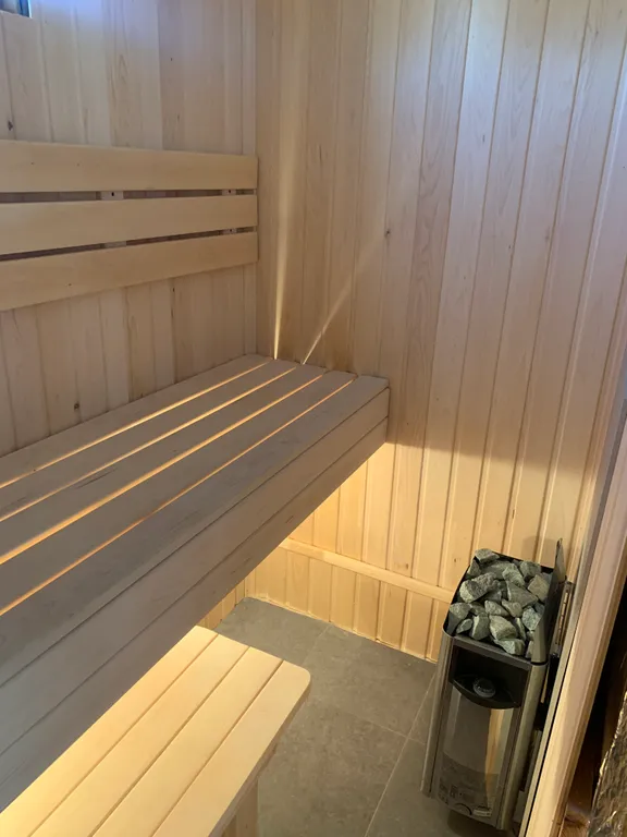 Коттедж Дом с террасой, камином, финской сауной на краю деревни с видом вдаль — Степаново