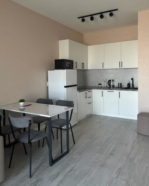 Стильная евродвушка с шикарными видами на город с 22 этажа