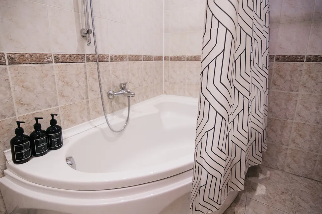 Двухкомнатная квартира рядом с площадью Ленина