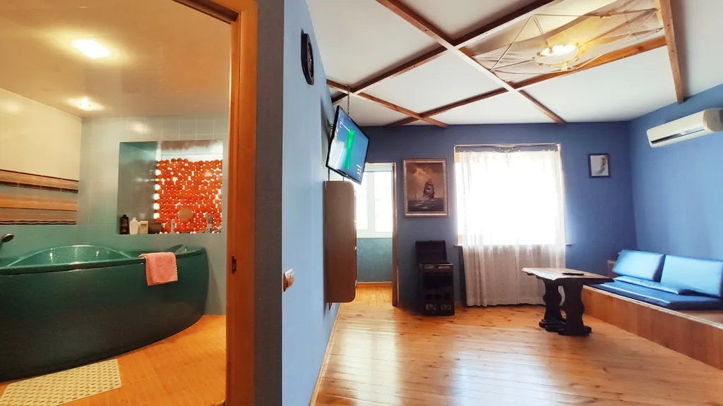 Квартира с джакузи и ИФК-сауной