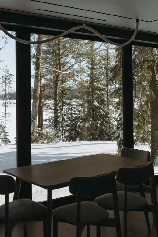 Дом у озера в Карелии