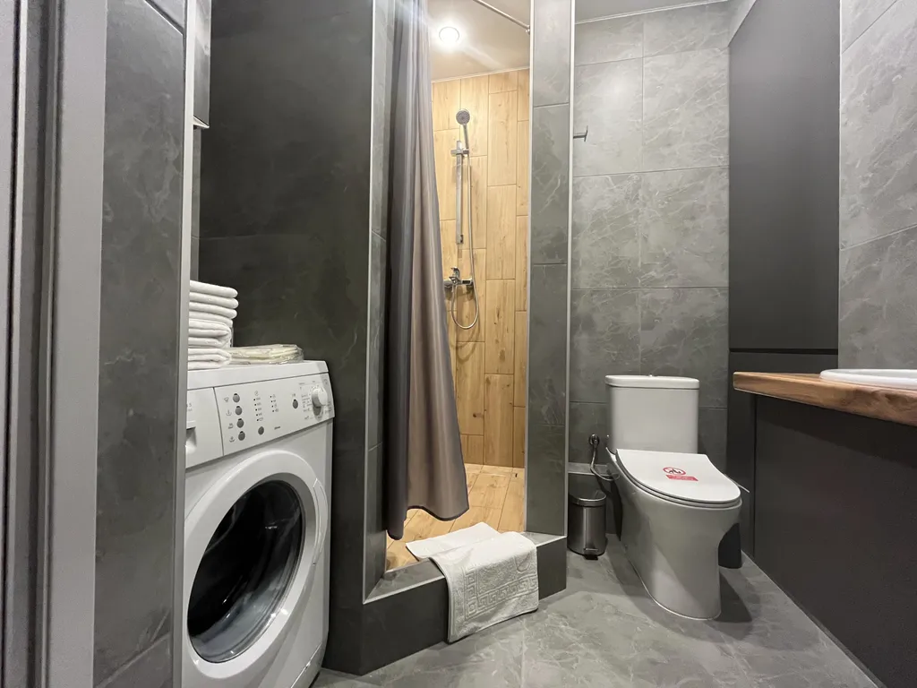 Авторская студия рядом с ТРК Горизонт