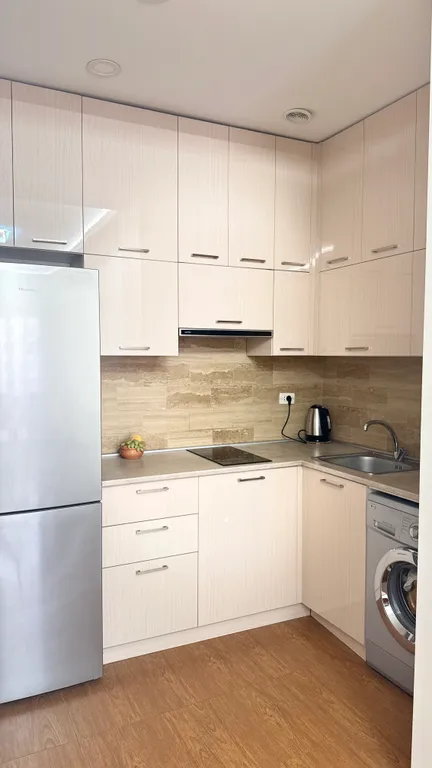 Современные апартаменты в центре с красивым видом