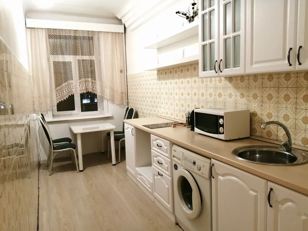 Квартира 3х ком квартира, ул. Ленина, скв Кирова, до 10 чел — Иркутск