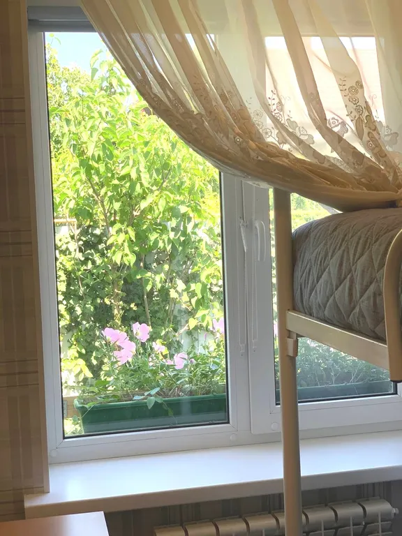 Семейный 3-х комнатный номер в тихом районе