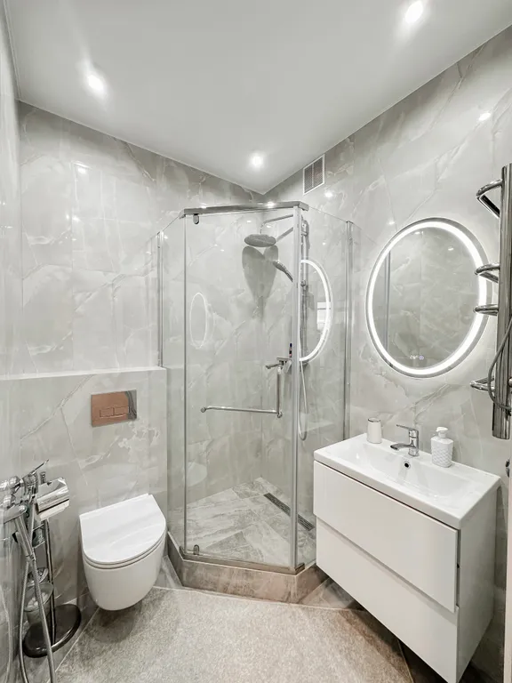 Элитная евродвушка с дизайнерским ремонтом на берегу реки Волга