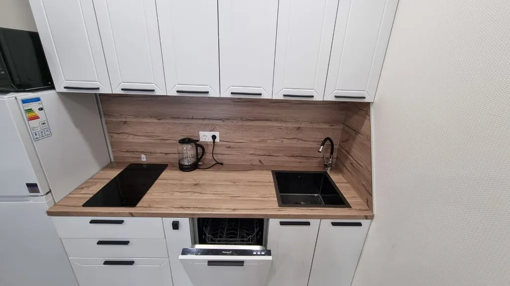 На берегу моря уютная новая студия