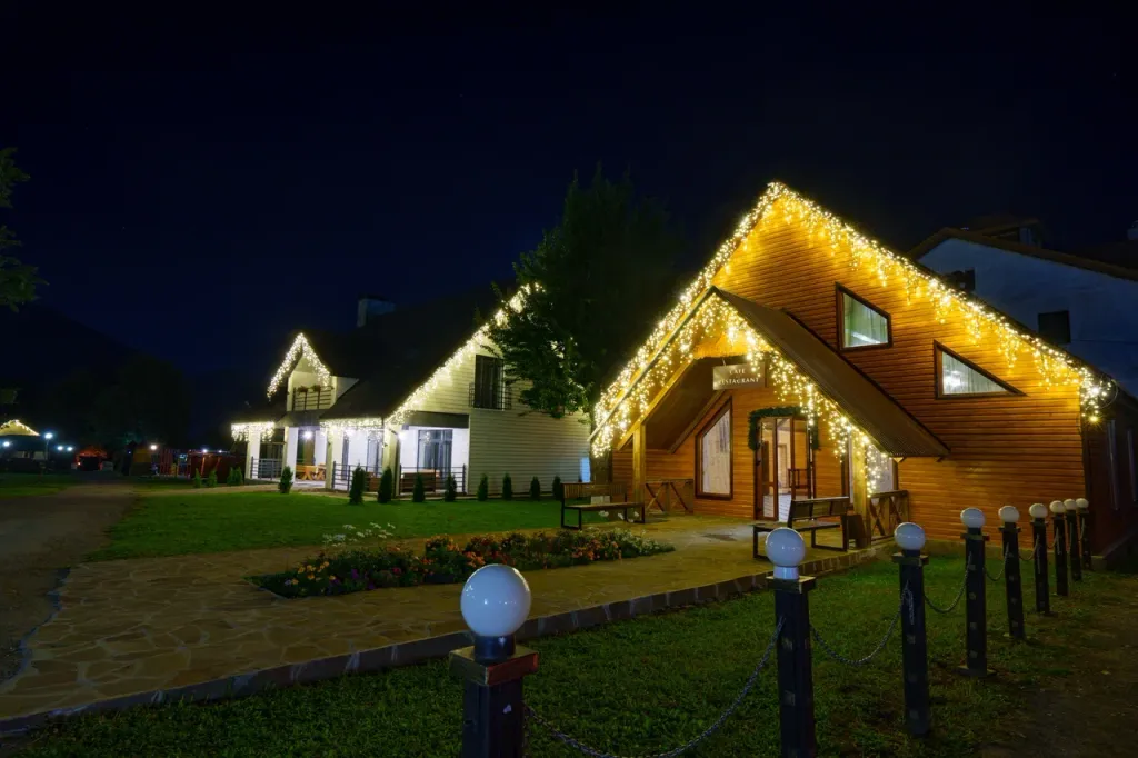 Коттедж Коттедж из древнего сруба в горах — Архыз