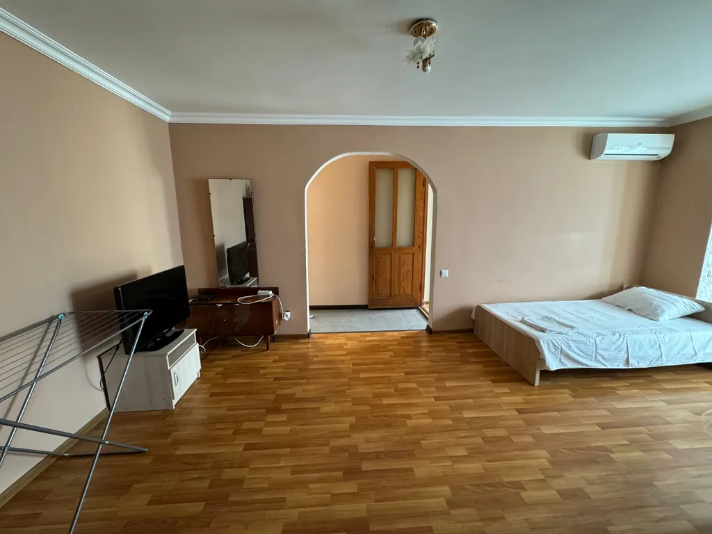 Трёхкомнатная квартира с ремонтом на ул Гочуа