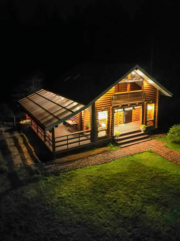 Коттедж Дом с баней и купелью — Агалатово