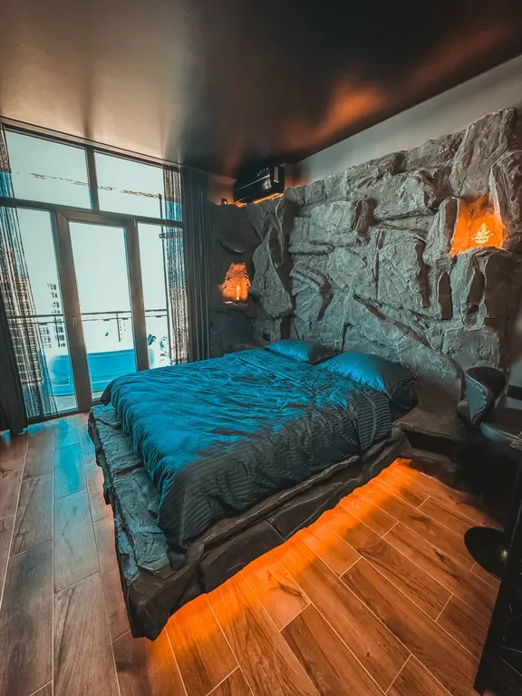 Студия рядом с морем с тропиками и джакузи на балконе