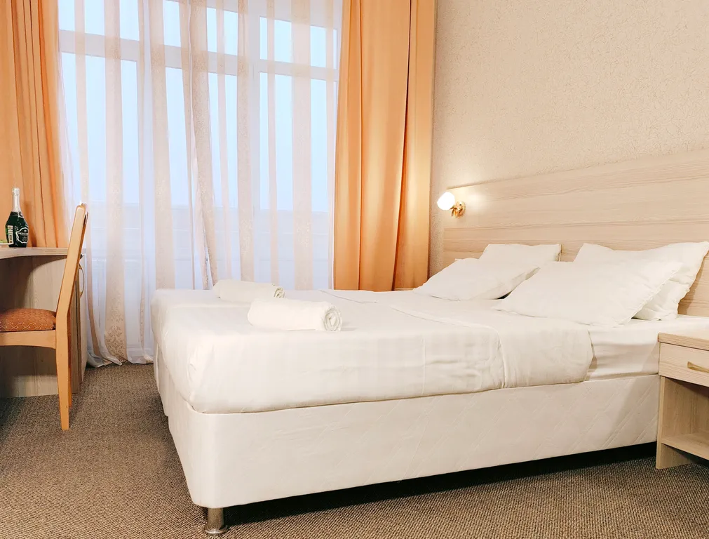 2х комнатный 5ти местный номер с боковым видом на море