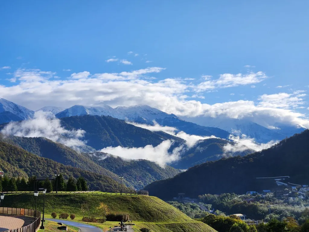 Уютная двухуровневая квартира с камином