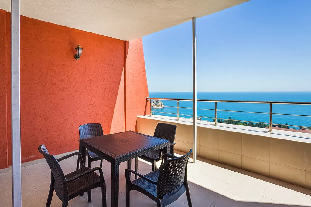 3-комнатная квартира №180А с видом на море Фамилия Делюкс