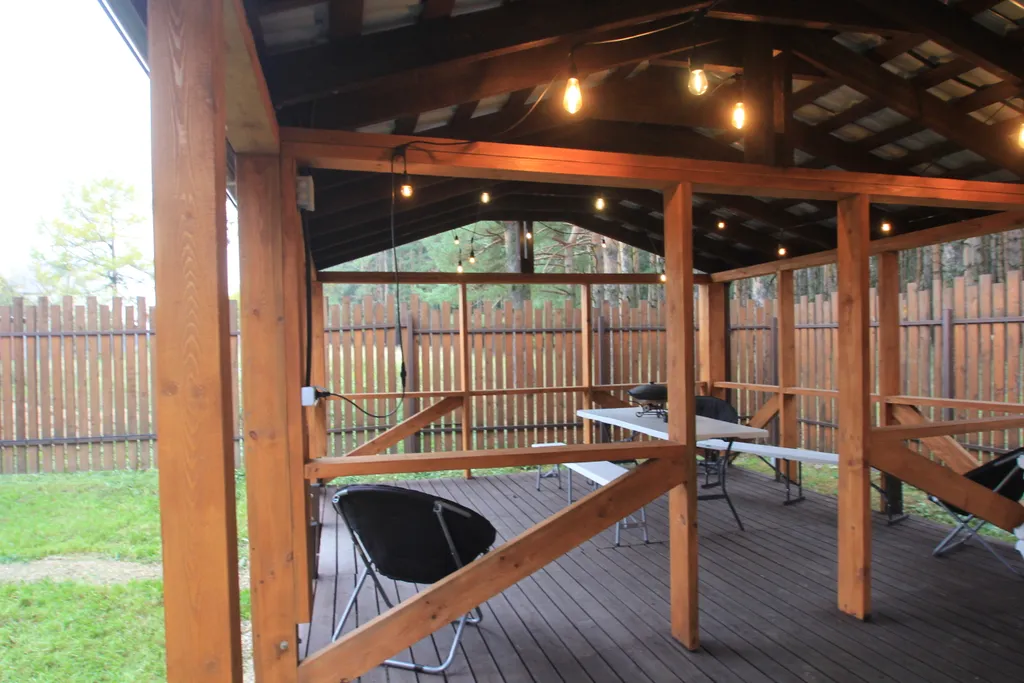 Новый уютный дом-баня с банным чаном у соснового леса