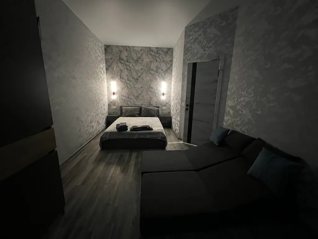 Уютная квартира с новым ремонтом с видом на взлётную полосу