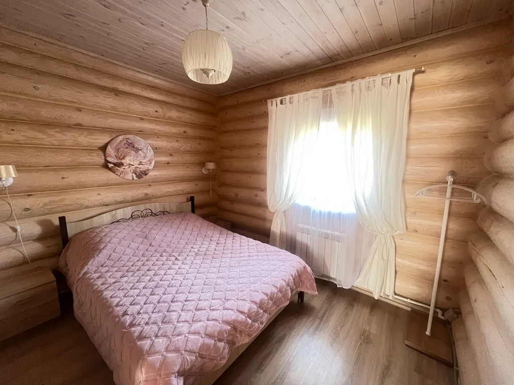 Двухэтажный дом с видом на Галичское озеро